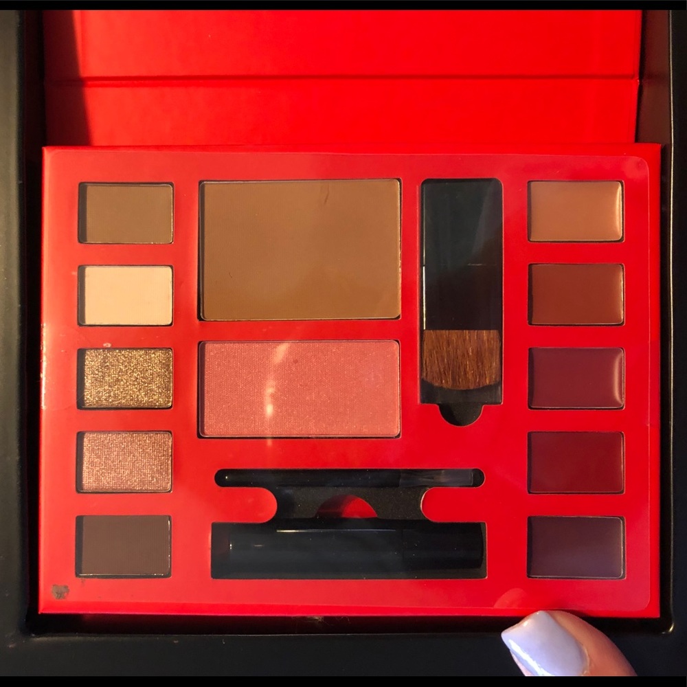 Lord & Taylor Makeup Set